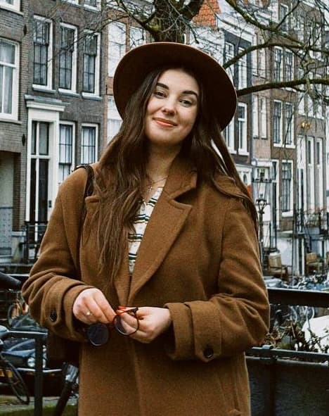 Оксана Мельник